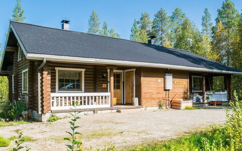 Mötönpesä 2: Verblijf, Huis, Huis, Garden Gebouwen, Siding, Blokhut, Boerderij, Landgoed, Schuur, Werf
