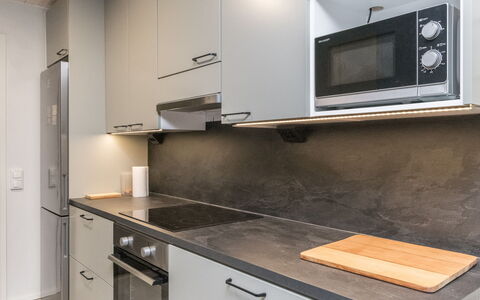 Käkikello: Meubilair, Interieur Ontwerp, Flooring, Verdieping, Tafel, Plafond, Keuken En Eettafel, Verlichting, Stoel, Huis