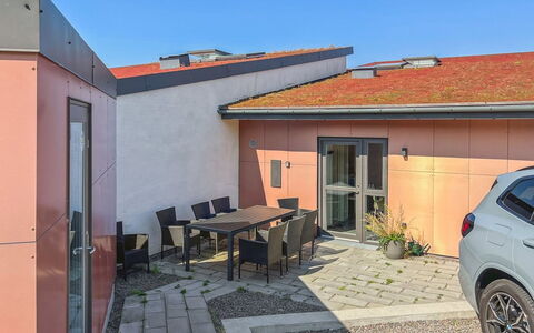 Sasser - 450M from the Sea: Dak, Huis, Land Lot, Huis, Verblijf, Landgoed, Garden Gebouwen, Schaduw, Blokhut, Landscaping