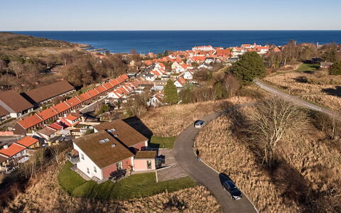 Rossella - 450M from the Sea: Hout, Dak, Architectuur, Huis, Huis, Verblijf, Siding, Hardwood, Helling, Landgoed