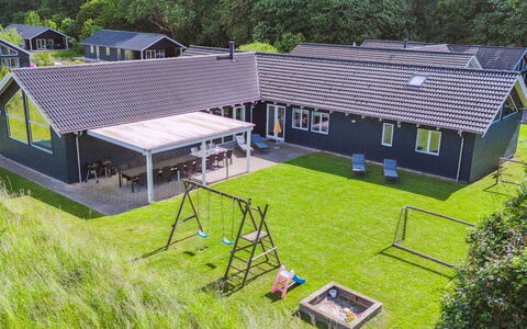 Jelke - 520M from the Sea: Dak, Huis, Huis, Verblijf, Deur, Siding, Dek, Veranda, Plank, Hardwood