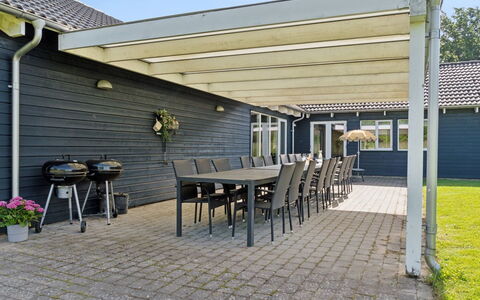 Jelke - 520M from the Sea: Dak, Huis, Huis, Verblijf, Deur, Siding, Dek, Veranda, Plank, Hardwood