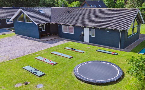 Jelke - 520M from the Sea: Dak, Huis, Huis, Verblijf, Deur, Siding, Dek, Veranda, Plank, Hardwood