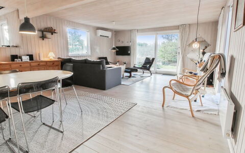 Jakko - 2.6Km from the Sea