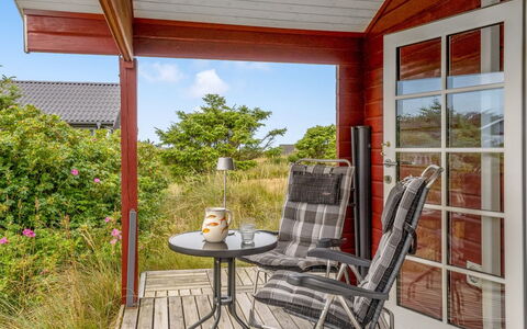 Patti - 280M from the Sea: Hout, Meubilair, Veranda, Buitenmeubels, Deur, Stoel, Verblijf, Land Lot, Huis, Garden Gebouwen