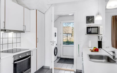 Malti - 1.3Km from the Sea: Keuken, Flooring, Major Appliance, Plafond, Interieur Ontwerp, Countertop, Verdieping, Toestel Van De Keuken, Huis, Appartement