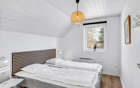 Malti - 1.3Km from the Sea: Muur, Hout, Bed, Slaapkamer, Interieur Ontwerp, Plafond, Verdieping, Flooring, Bedding, Meubilair