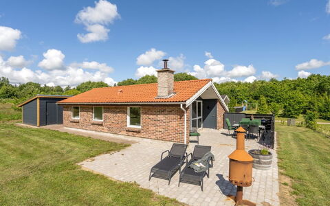 Alois - 31Km from the Sea: Plafond, Flooring, Interieur Ontwerp, Verdieping, Samengesteld Materiaal, Meubilair, Toevlucht, Hotel, Ontwerp, Daylighting