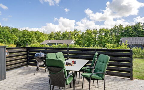 Alois - 31Km from the Sea: Plafond, Flooring, Interieur Ontwerp, Verdieping, Samengesteld Materiaal, Meubilair, Toevlucht, Hotel, Ontwerp, Daylighting