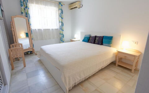 Atalaya Rio Verde: Meubilair, Interieur Ontwerp, Verdieping, Flooring, Hout, Slaapkamer, Bed, Kamer, Textiel, Linens