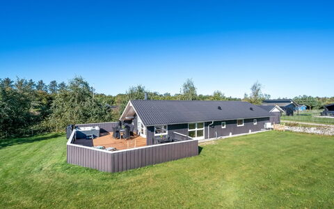 Cristiana - 1Km to the Fjord: Dak, Huis, Huis, Verblijf, Deur, Siding, Dek, Veranda, Plank, Hardwood