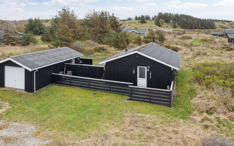 Zina - 600M from the Sea: Dak, Verblijf, Land Lot, Huis, Landelijk Gebied, Schuur, Garden Gebouwen, Siding, Werf