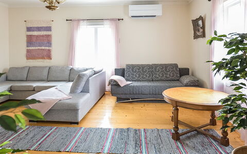 Lehtola: Hout, Flooring, Verdieping, Meubilair, Houten Vloer, Interieur Ontwerp, Stapelbed, Kamer, Beits, Hardwood
