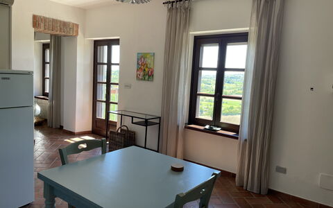 Casa 'il Nocciolo': Tafel, Eigendom, Meubilair, Venster, Plafondventilator, Gebouw, Hout, Stoel, Interieur Ontwerp