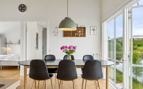 Sebiorn - 5M from the Sea: Meubilair, Interieur Ontwerp, Eetkamer, Flooring, Keuken En Eettafel, Stoel, Tafel, Hout, Verdieping, Lichte Inrichting