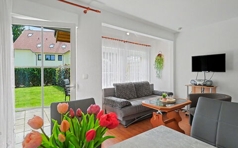 Schneider 2D: Meubilair, Interieur Ontwerp, Bankstel, Flooring, Verdieping, Hout, Woonkamer, Plafond, Huis, Kamer