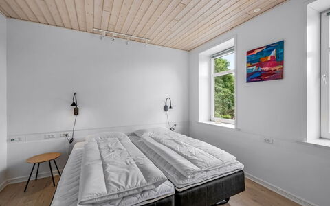 Amma - 21Km from the Sea: Slaapkamer, Muur, Flooring, Interieur Ontwerp, Verdieping, Bed, Hout, Plafond, Bedding, Laken