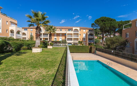 Cavalaire 697: Woongebied, Appartement, Landgoed, Toevlucht, Herenhuis, Balkon, Villa, Zwembad