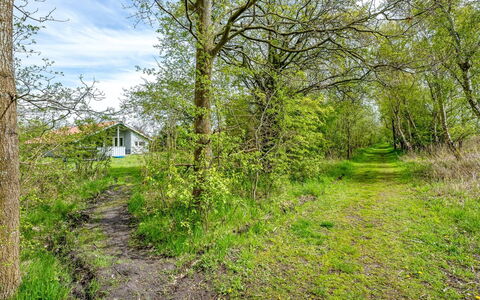 Bjart - 1.5Km from the Sea: Dak, Huis, Huis, Verblijf, Deur, Siding, Dek, Veranda, Plank, Hardwood