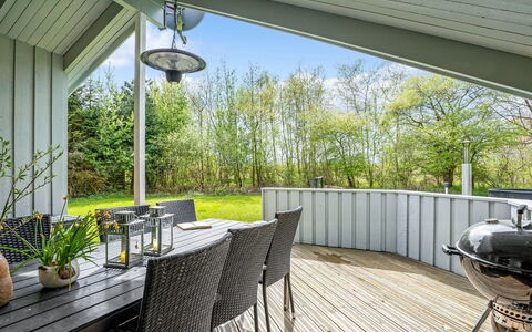 Bjart - 1.5Km from the Sea: Dak, Huis, Huis, Verblijf, Deur, Siding, Dek, Veranda, Plank, Hardwood