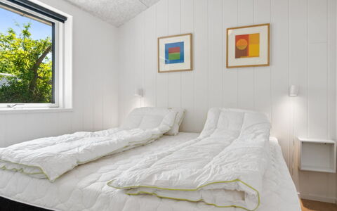 Nicolas - 500M from the Sea: Plafond, Flooring, Interieur Ontwerp, Verdieping, Samengesteld Materiaal, Meubilair, Toevlucht, Hotel, Ontwerp, Daylighting