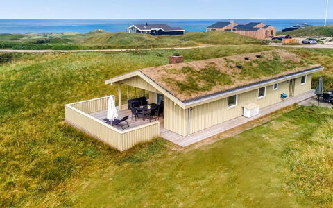 Pinja - 400M from the Sea: Huis, Dak, Huis, Verblijf, Schuur, Garden Gebouwen, Siding, Werf, Blokhut, Hut
