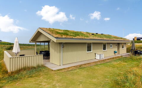 Pinja - 400M from the Sea: Huis, Dak, Huis, Verblijf, Schuur, Garden Gebouwen, Siding, Werf, Blokhut, Hut