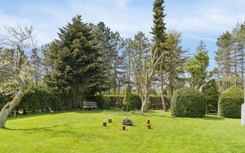 Soti - 350M from the Sea: Boom, Gras, Groen, Blad, Struik, Tuin, Landschap, Grasland, Gazon, Land Lot
