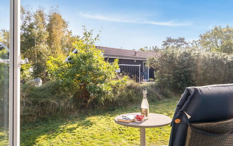 Amai - 100M from the Sea: Hout, Huis, Veranda, Dek, Hardwood, Dak, Beits, Houten Vloer, Eco Hotel