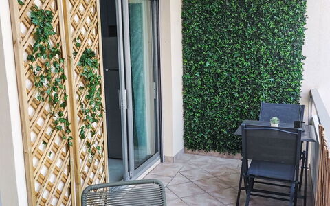 Le Lavandou 341: Balkon, Beits, Kamerplant, Buitenmeubels, Bloempot