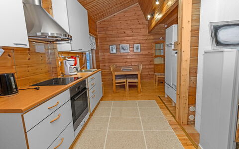 Pohjaslahdentie 17 a: Hout, Keuken, Flooring, Major Appliance, Verdieping, Plafond, Toestel Van De Keuken, Countertop, Interieur Ontwerp, Beits