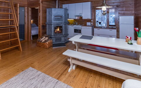 Pohjaslahdentie 17 B: Hout, Huis, Verblijf, Hardwood, Plafond, Houten Vloer, Beits, Blokhut, Plank, Woonkamer