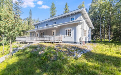 Pohjaslahdentie 17 B: Boom, Gebouw, Huis, Huis, Dak, Verblijf, Land Lot, Siding, Landgoed