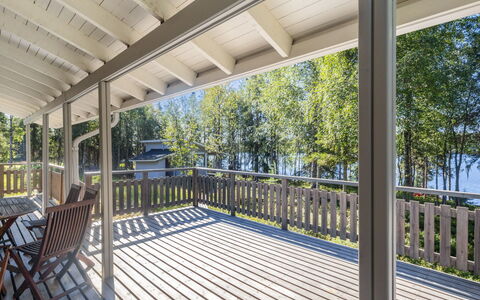 Pohjaslahdentie 17 B: Hout, Veranda, Houten Vloer, Flooring, Verdieping, Hardwood, Dek, Plafond, Huis, Beits