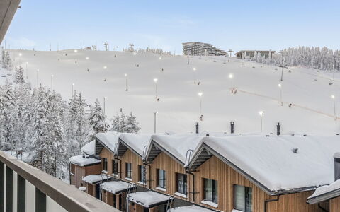 Villa Jääpolte: Sneeuw, Winter, Freezing, Appartement, Glacial Landform, Balkon, Daylighting, Skitoevlucht