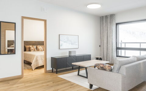Villa Jääpolte: Meubilair, Interieur Ontwerp, Flooring, Verdieping, Houten Vloer, Hout, Plafond, Kamer, Bankstel, Woonkamer