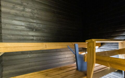 Sun &Amp; Skivillas 5. (3Mh): Meubilair, Interieur Ontwerp, Flooring, Verdieping, Tafel, Plafond, Keuken En Eettafel, Verlichting, Stoel, Huis