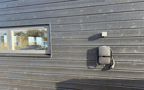 Fridhild - 1.5Km from the Sea: Huis, Huis, Deur, Dak, Verblijf, Landgoed, Tuin, Schaduw, Siding, Werf