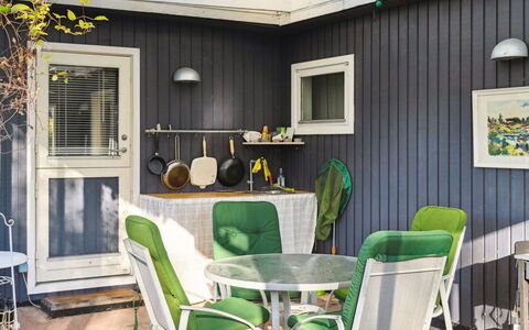 Laurentius - 625M from the Sea: Dak, Huis, Huis, Verblijf, Siding, Landgoed, Oprit, Garden Gebouwen, Werf, Schuur