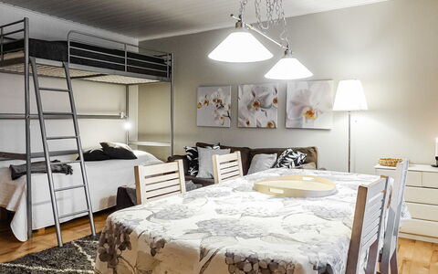 Saajola: Meubilair, Interieur Ontwerp, Bed, Flooring, Verdieping, Slaapkamer, Hout, Kamer, Bedding, Laken