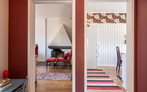 Juotas Village: Hout, Verblijf, Huis, Huis, Deur, Hardwood, Garden Gebouwen, Beits, Blokhut, Plank