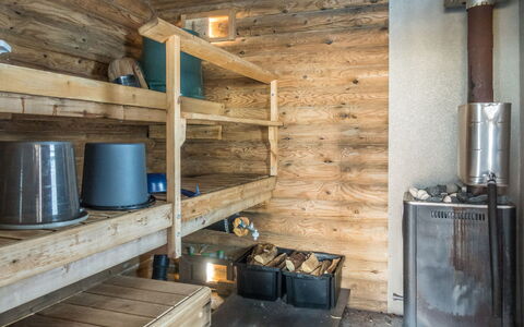 Puljunharju: Meubilair, Stoel, Buitenmeubels, Tafel, Hout, Buitentafel, Keuken En Eettafel, Schaduw, Tuin, Paraplu