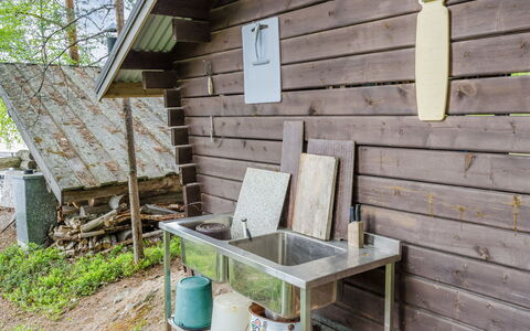 Kokkoranta: Meubilair, Stoel, Buitenmeubels, Tafel, Hout, Buitentafel, Keuken En Eettafel, Schaduw, Tuin, Paraplu