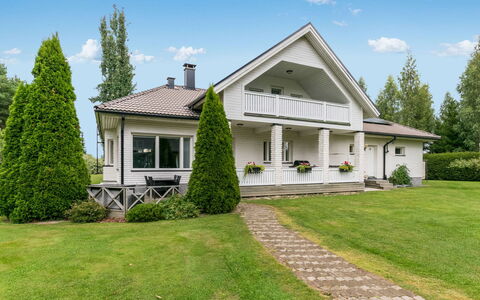 Villa Jokiranta: Hout, Verblijf, Huis, Blokhut, Timmerhout, Siding, Hardwood, Natuurlijk Materiaal, Garden Gebouwen, Hut