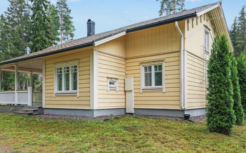 Kuusikko: Boom, Huis, Dak, Verblijf, Siding, Huis, Land Lot, Landgoed, Blokhut, Lariks