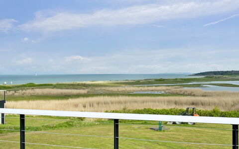 Ewelina - 150M from the Sea: Dak, Huis, Huis, Verblijf, Siding, Landgoed, Oprit, Garden Gebouwen, Werf, Schuur