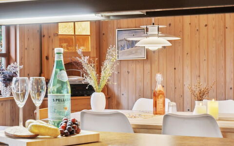 Niyazi - 770M from the Sea: Interieur Ontwerp, Lichte Inrichting, Hout, Meubilair, Plafond, Flooring, Verlichting, Countertop, Verdieping, Keuken