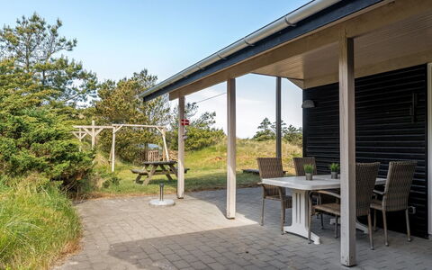 Selenia - 1Km from the Sea: Huis, Huis, Deur, Dak, Verblijf, Landgoed, Tuin, Schaduw, Siding, Werf