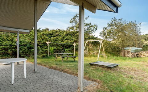 Selenia - 1Km from the Sea: Huis, Huis, Deur, Dak, Verblijf, Landgoed, Tuin, Schaduw, Siding, Werf