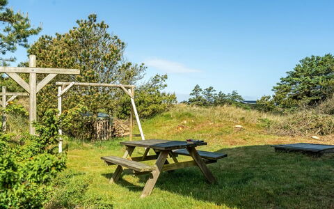 Selenia - 1Km from the Sea: Huis, Huis, Deur, Dak, Verblijf, Landgoed, Tuin, Schaduw, Siding, Werf